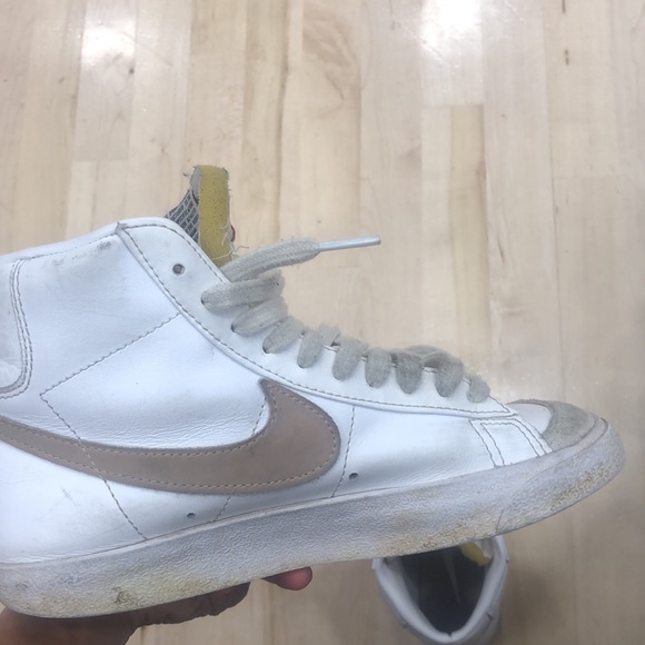 Old blazers- womens size 6- not worn too much still good - Picture 5 of 6